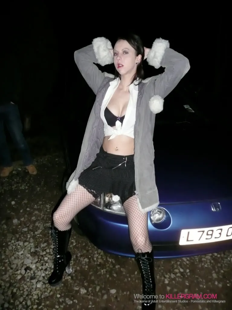 Emily X - The Dogging Dominatrix | Picture (2)