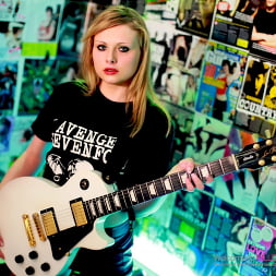 A Rock Chick Debut